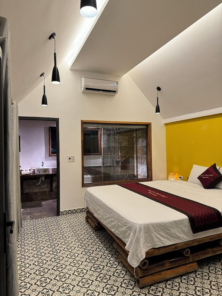Deluxe Double Room, Bathtub photo 1