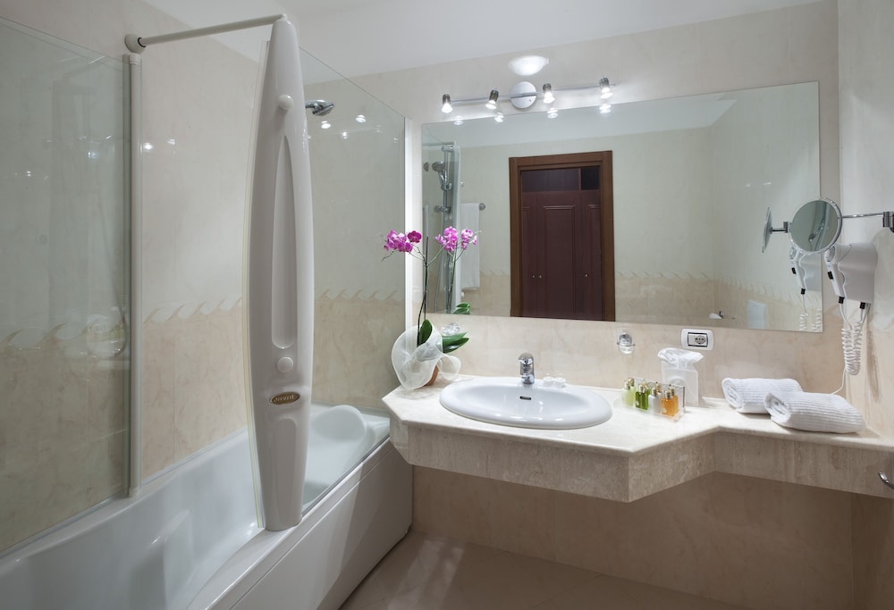 Superior Room, City View photo 2