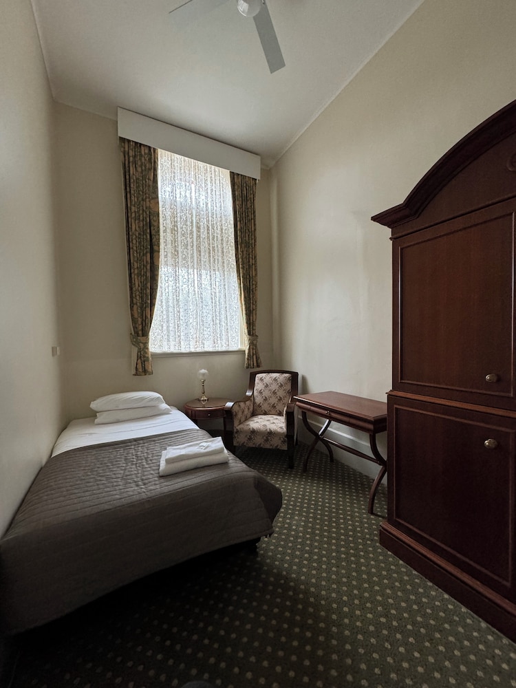 Single Room 1