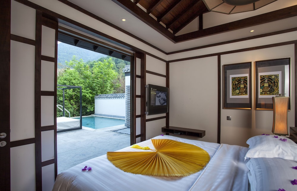 Double Pool Villa
