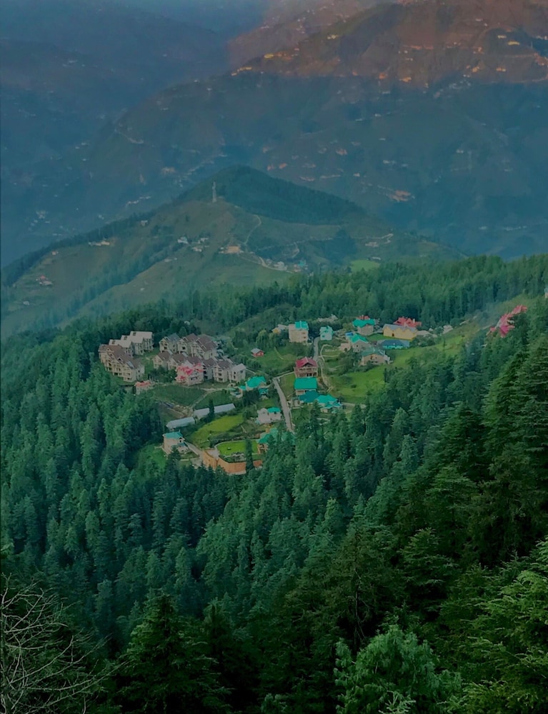 Deluxe Room (Valley View)