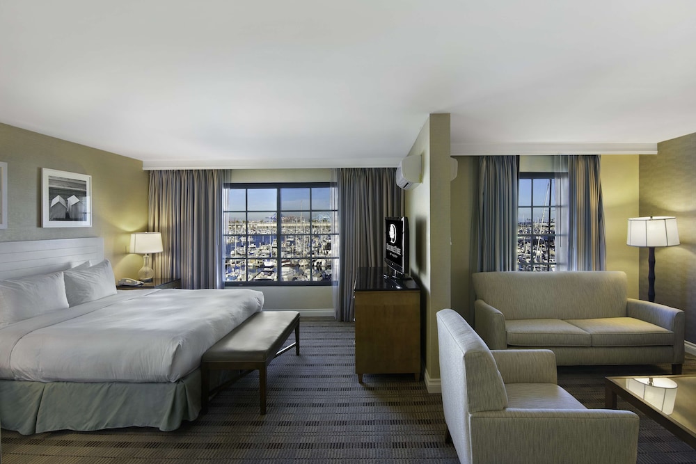 Junior Suite, 1 King Bed, Marina View - Photo 1