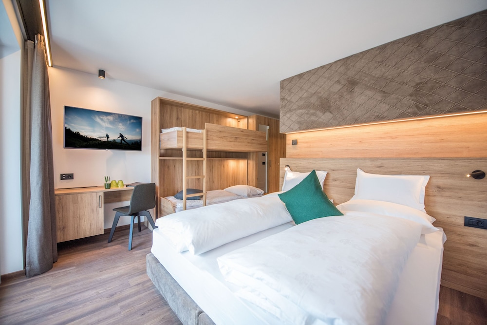 Design Double Room, 1 Bedroom, Non Smoking, Mountain View (Vitaurina) photo 3