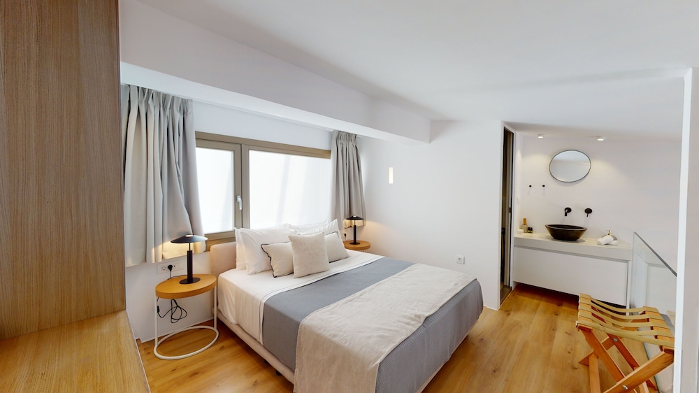 Senior Suite, Bay View