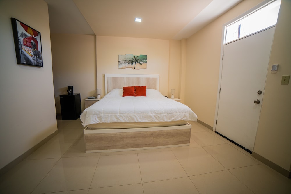 Luxury Single Room, 1 King Bed