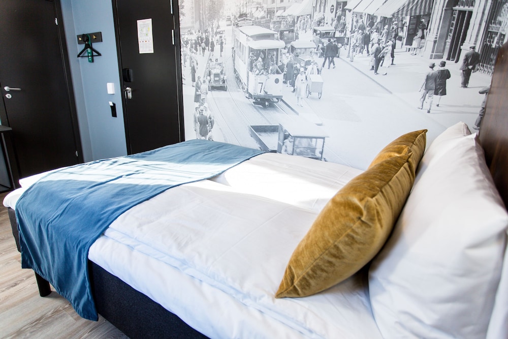 Economy Double Room (Small) photo 3