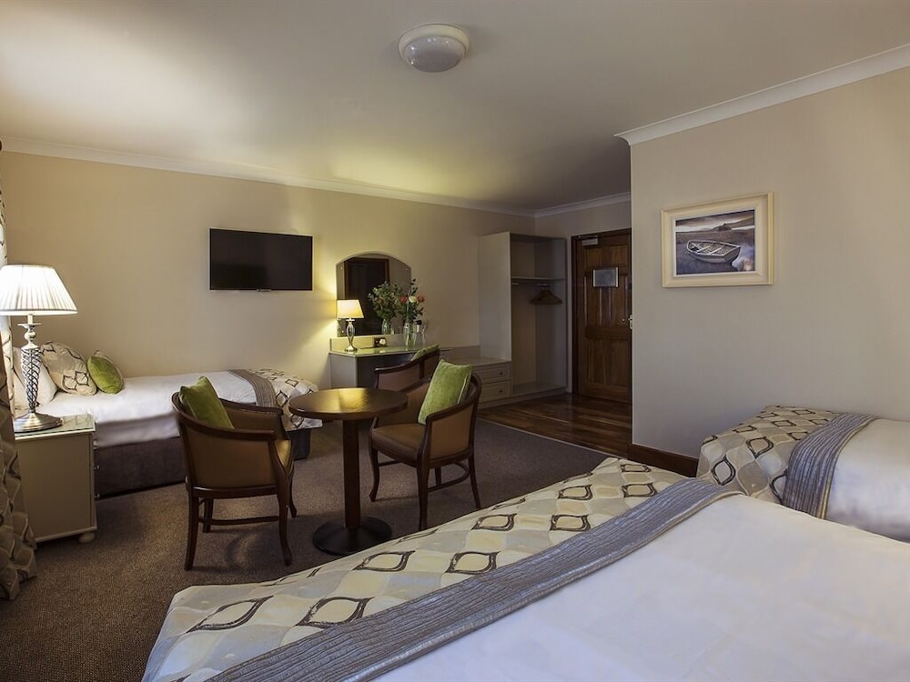 Suite, Ensuite photo 3