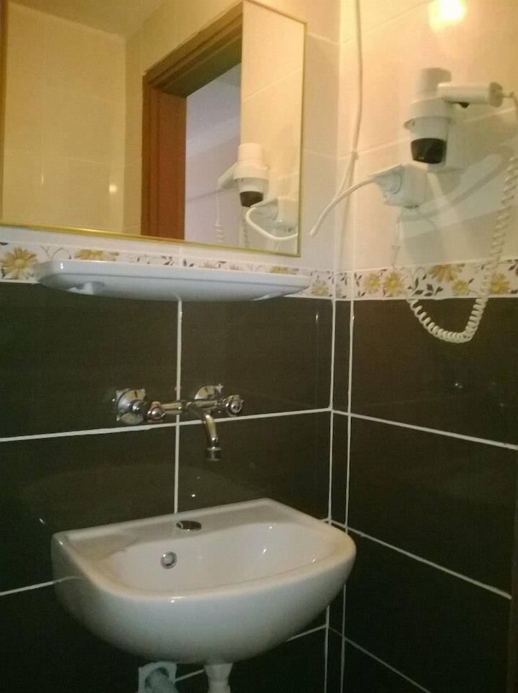 Standard Double or Twin Room photo 2