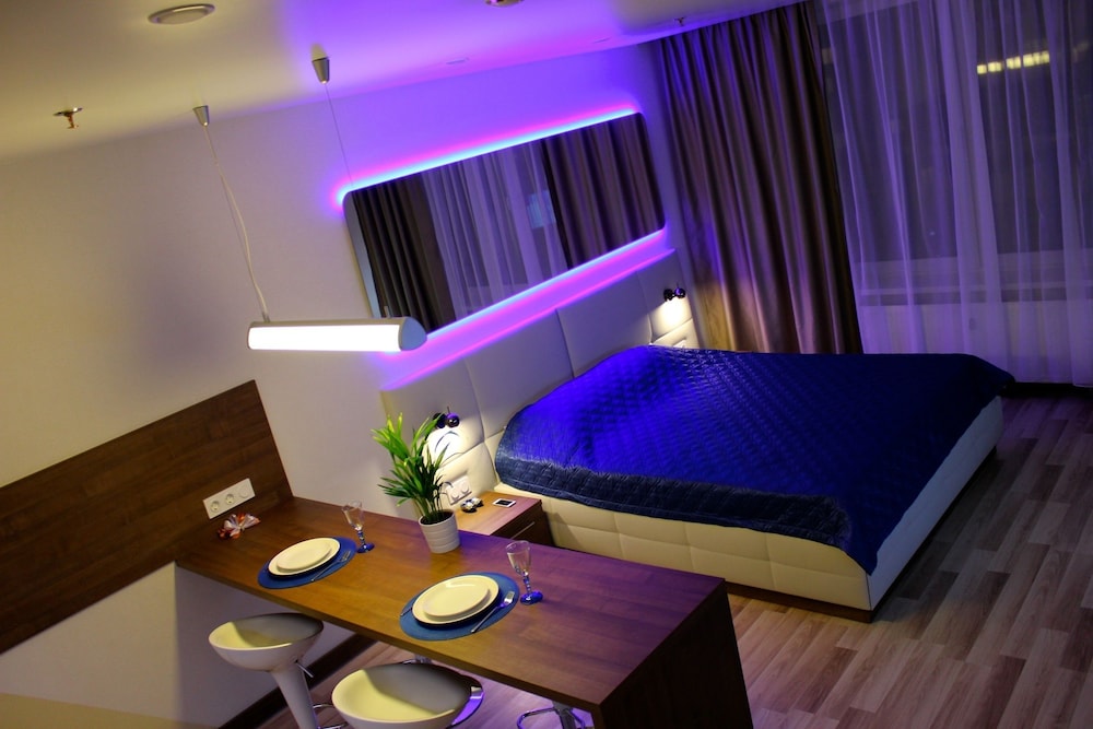 Comfort Apartment, 1 Queen Bed, City View