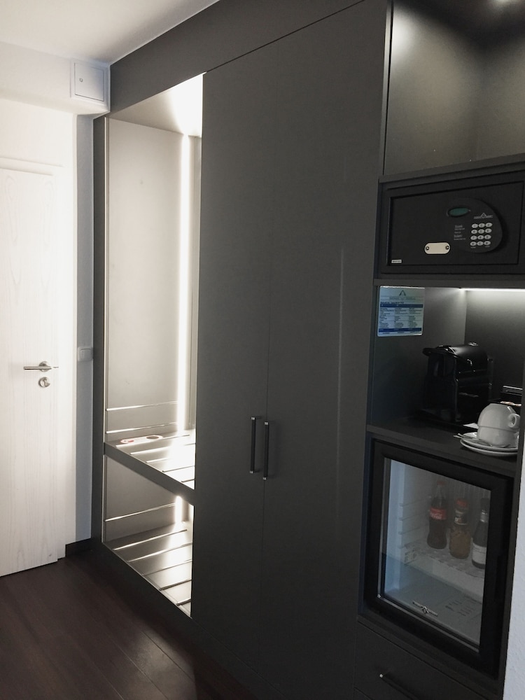 Superior Double Room, 1 Double Bed, Allergy Friendly, Ground Floor (zum Innenhof hin) photo 2