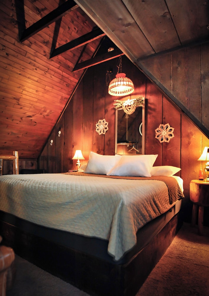 Cabin 5 photo 1