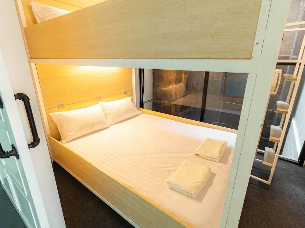 Private room with Two Queen Size beds photo 1