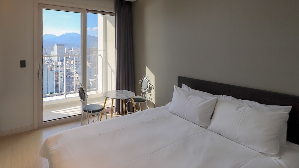 Standard Double Room, Non Smoking, Mountain View
