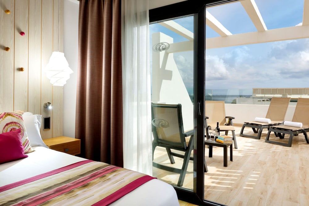 Deluxe Room, Terrace (Jacuzzi)