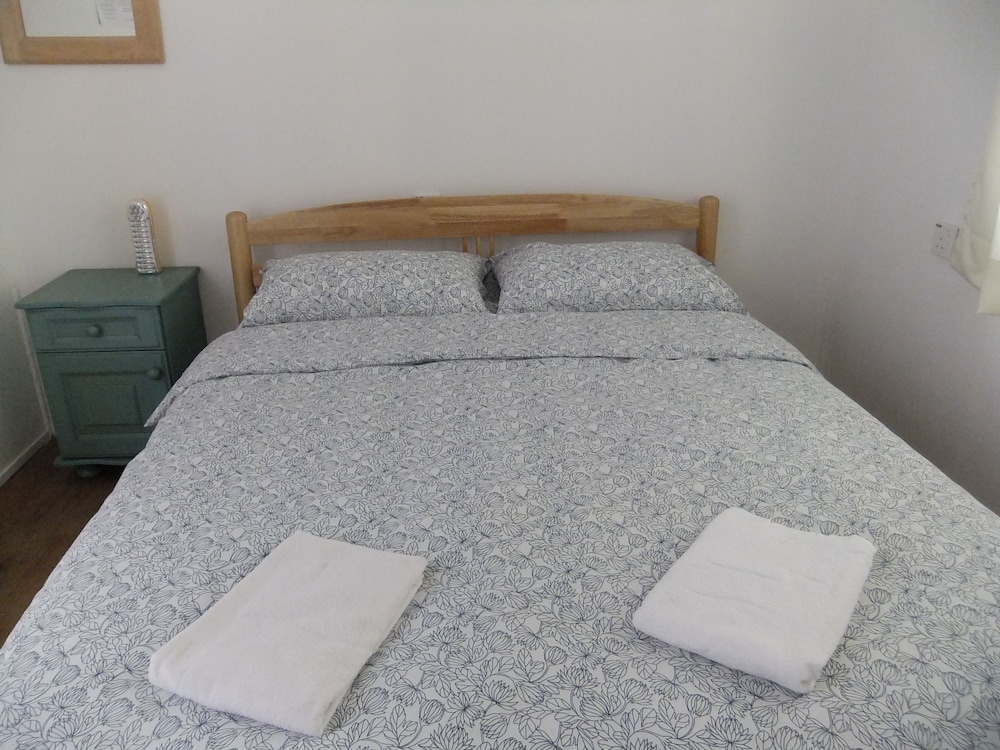 Superior Queen Hillside Room, Shared Bathroom photo 3