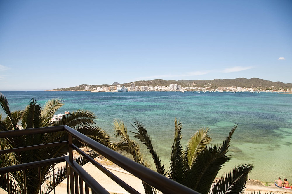 Twin Room, Sea View (3 adults) - Photo 7