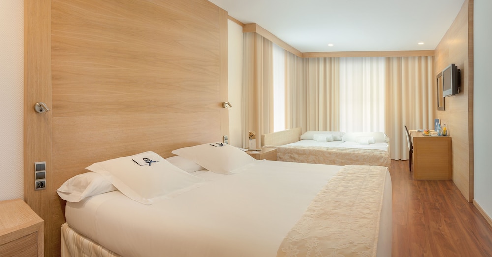 Superior Room (3 Adults)