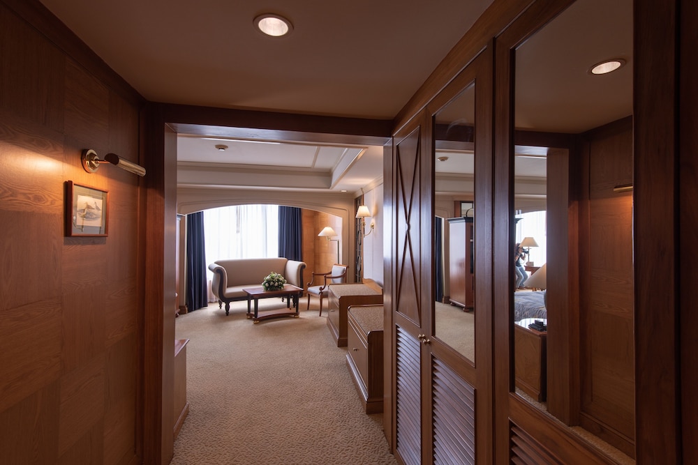 King Suite