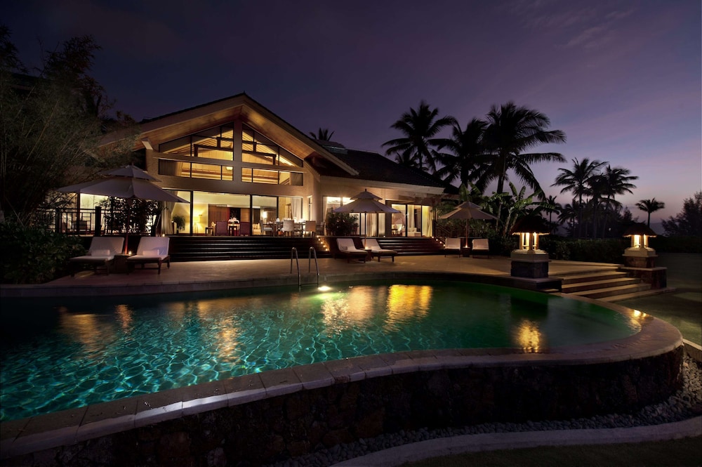 3 Bedroom Ocean View Pool Villa