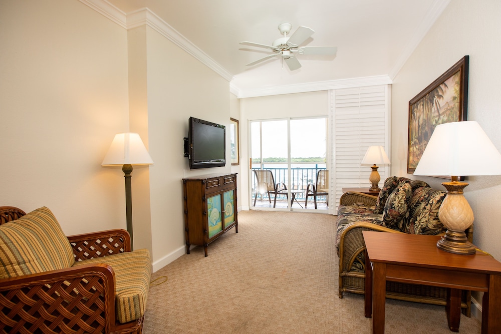 Suite, 1 Bedroom, Balcony (2 Queens and sofa bed) photo 2