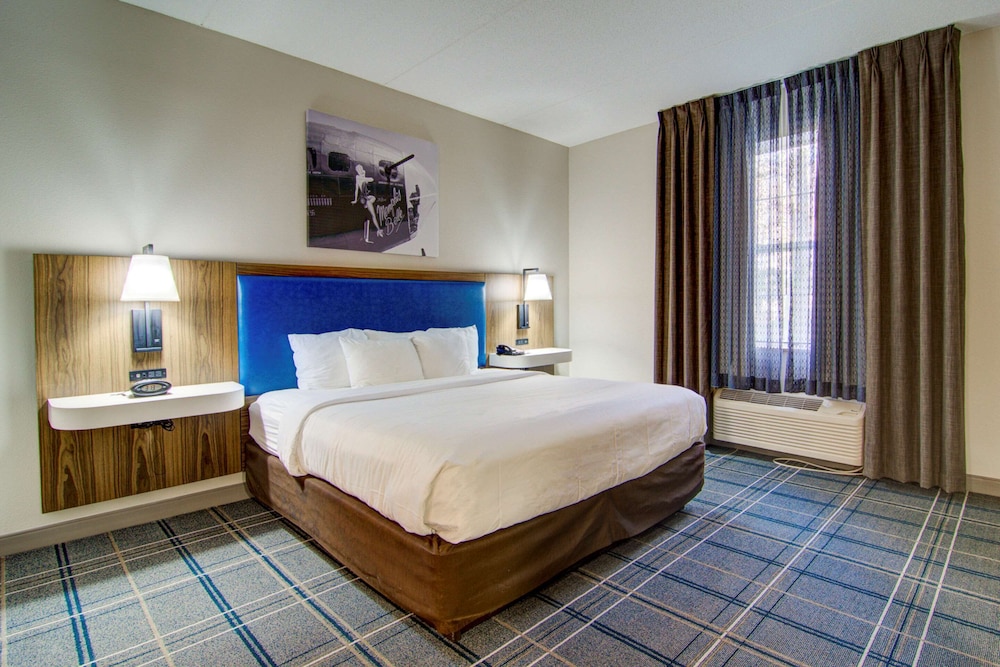 Room, 1 King Bed, Non Smoking