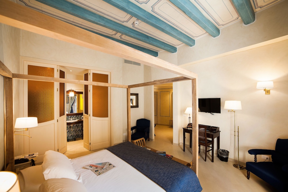Double Room Single Use - Photo 4