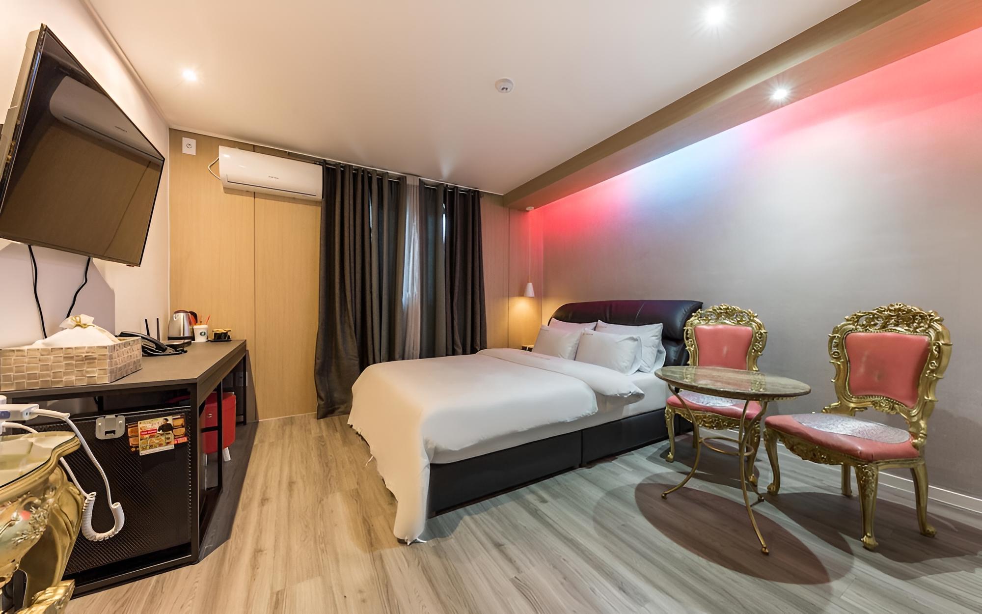 Room (Standard room) - Photo 5