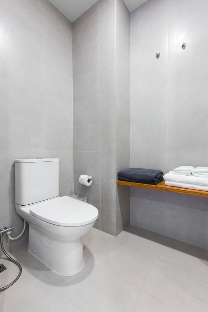 Standard Twin Room - Photo 3
