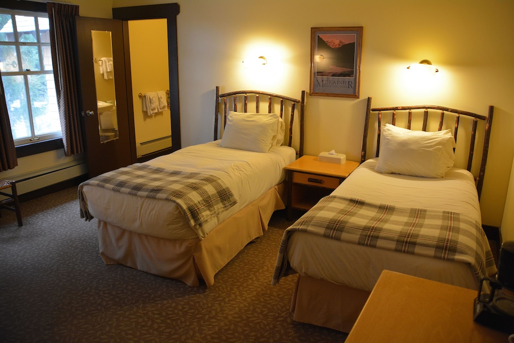 Deluxe Quadruple Room, Non Smoking, Private Bathroom photo 3