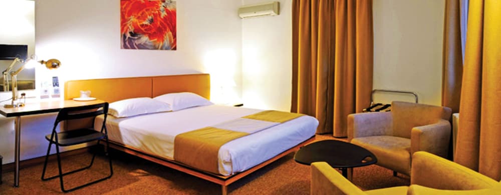 Double Room, Corner photo 1