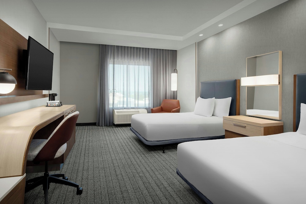 Room, 2 Queen Beds (Hearing Accessible) photo 1