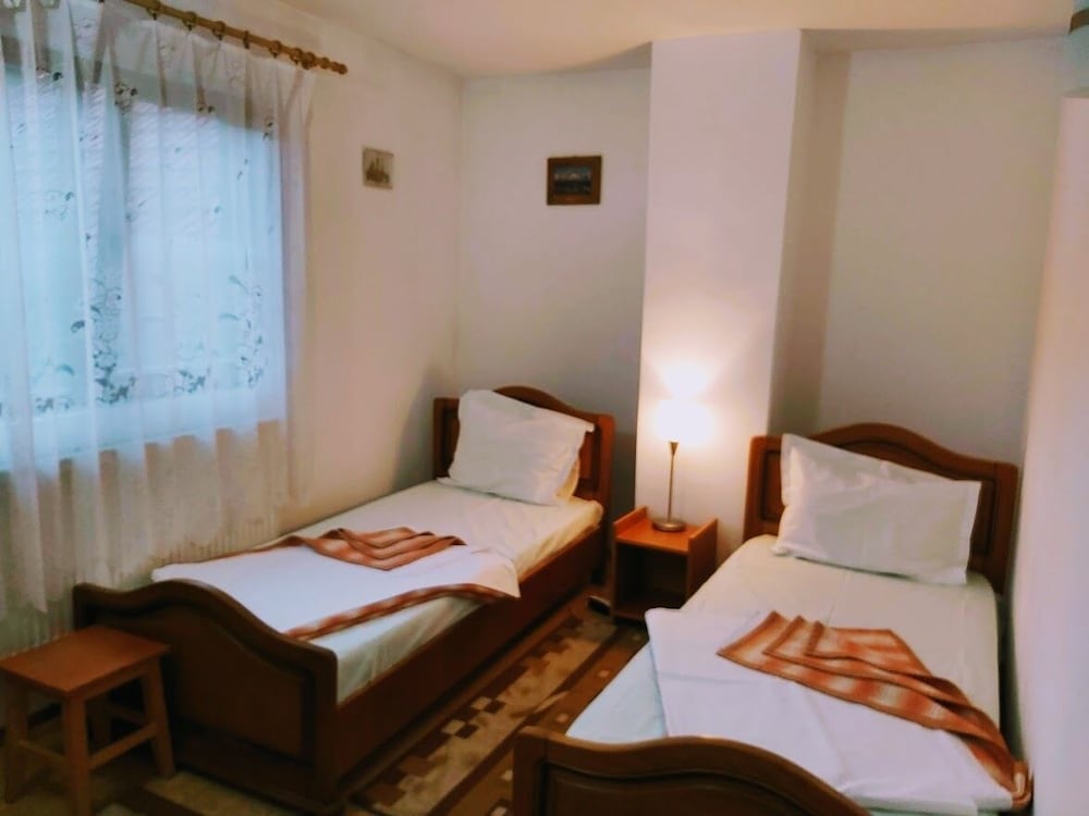 Standard Twin Room, Hill View photo 1