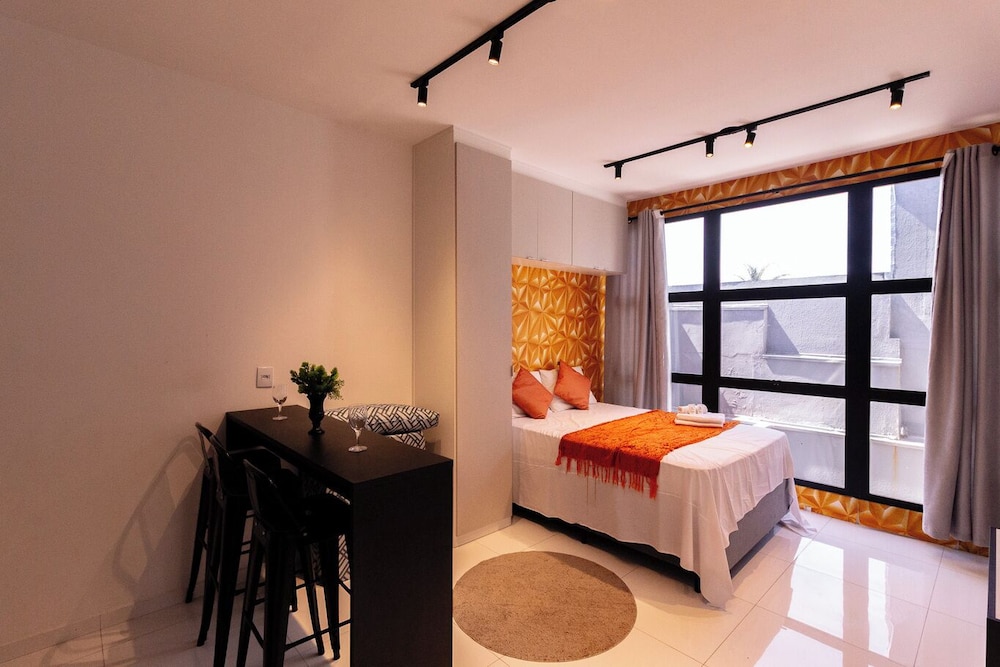 Apartment, Smoking