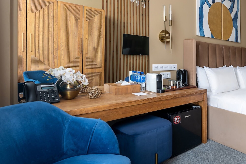 Superior Room, 1 Queen Bed, Sea View photo 3