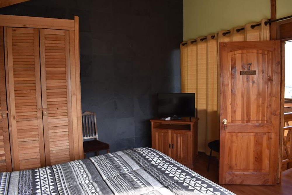 Standard Double Room, 2 Double Beds, Non Smoking - Photo 2