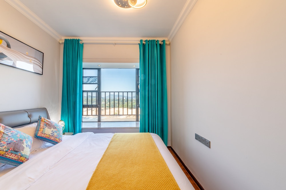 Comfort Suite, Balcony, Garden View