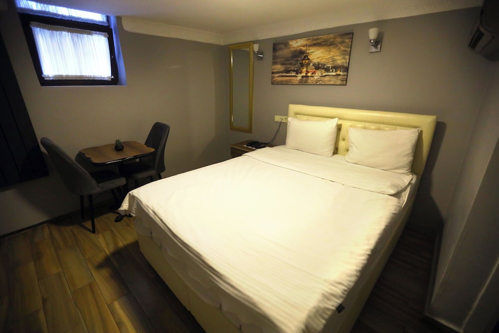 Economy Double Room Basement Floor photo 3