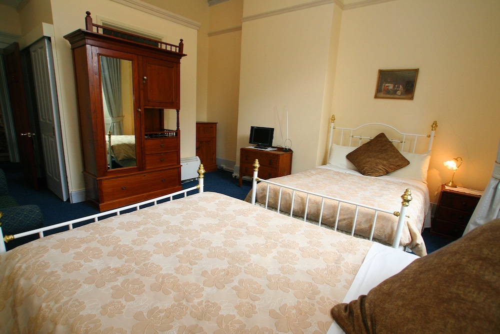 Twin Suite