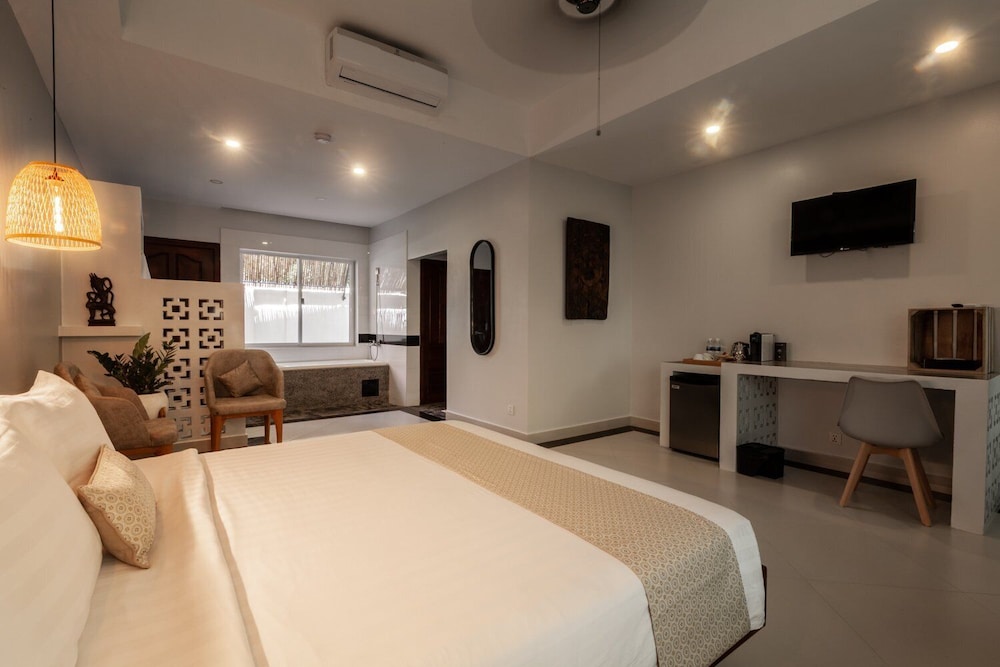 Deluxe Double Room with Patio
