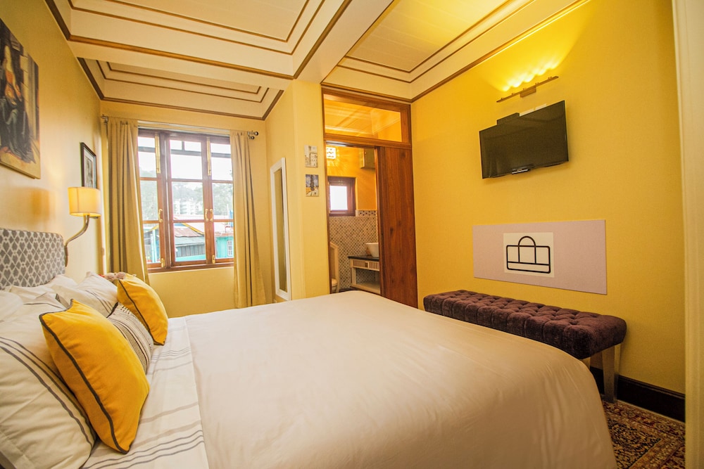 Two Bedroom Suite with Kangchenjunga View - Photo 12