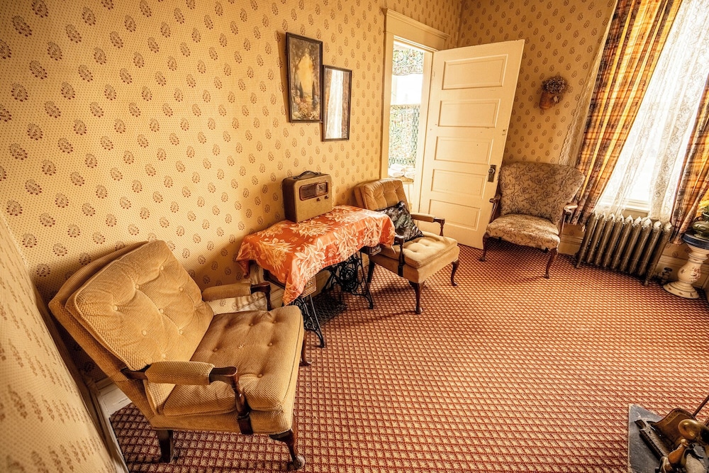 Deluxe Suite photo 2