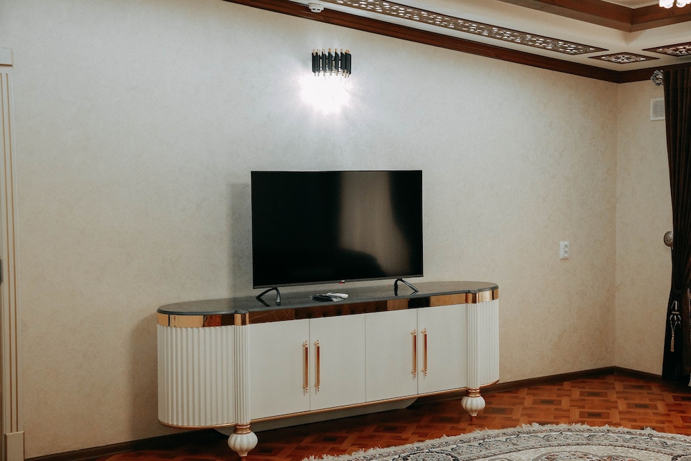 Luxury Suite photo 3