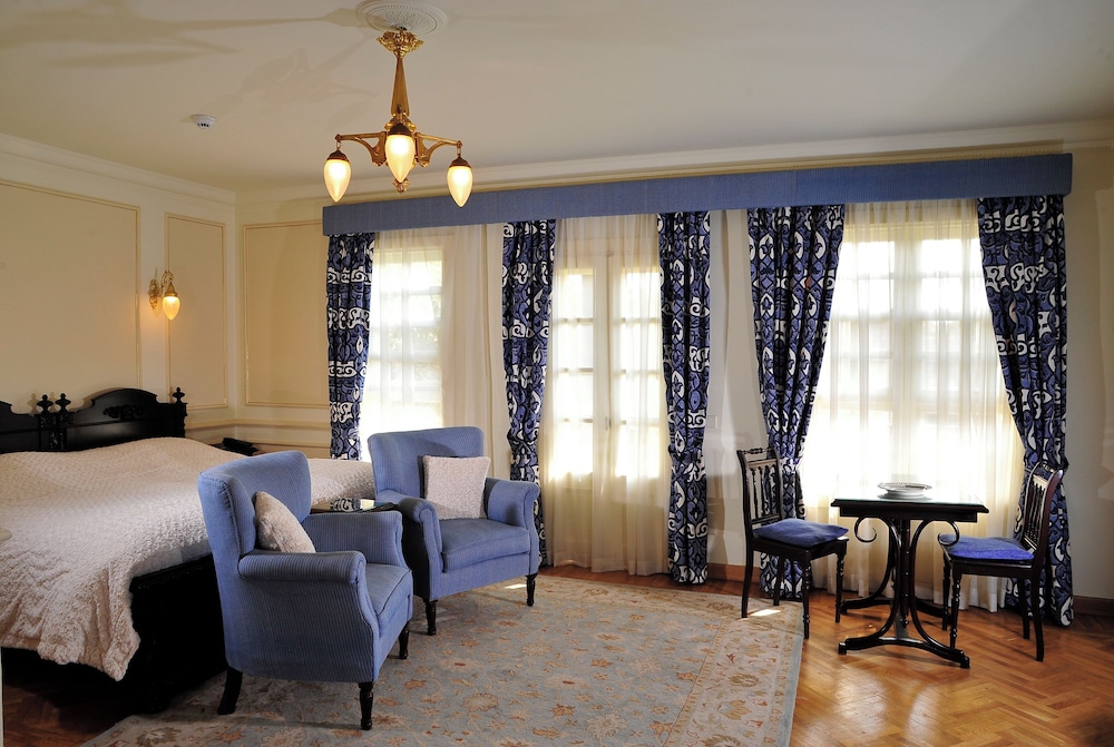 Deluxe Double or Twin Room, Garden View, Garden Area photo 3