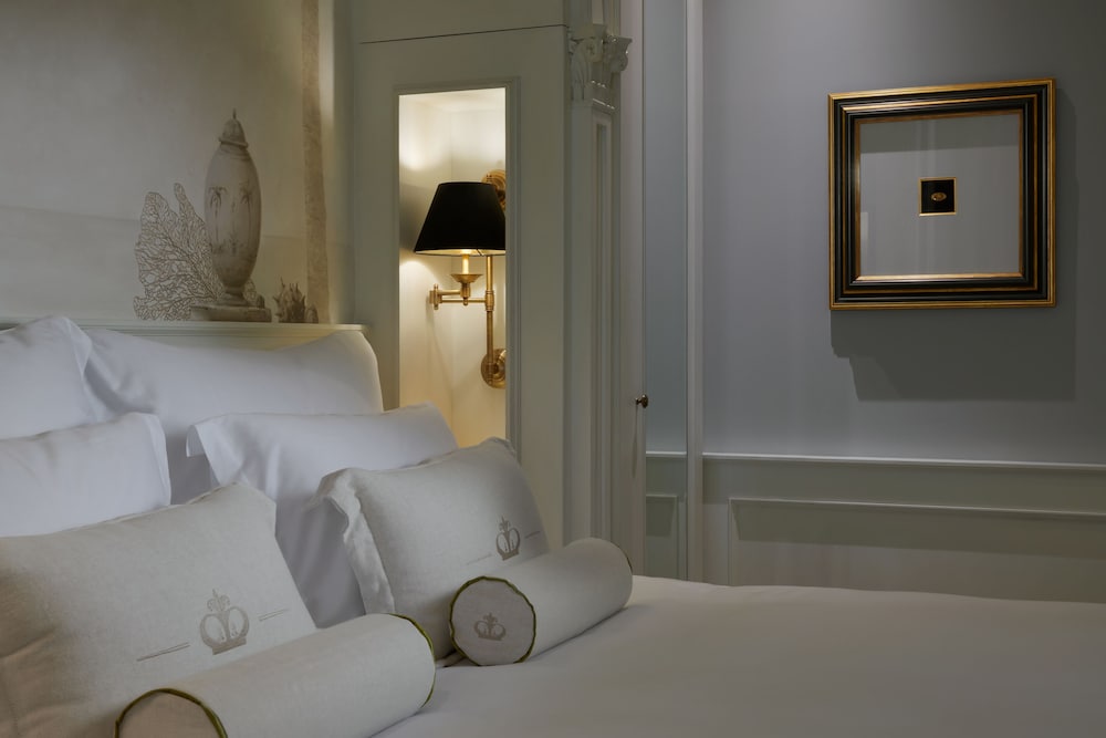 Premium Double or Twin Room, City View - Photo 4