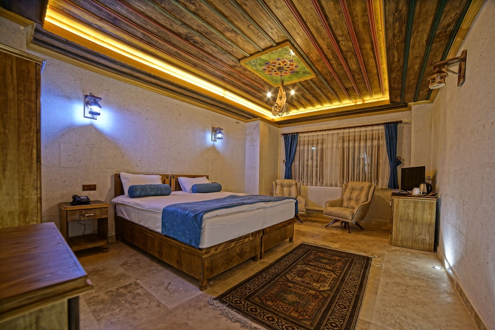 Deluxe Room - Photo 1