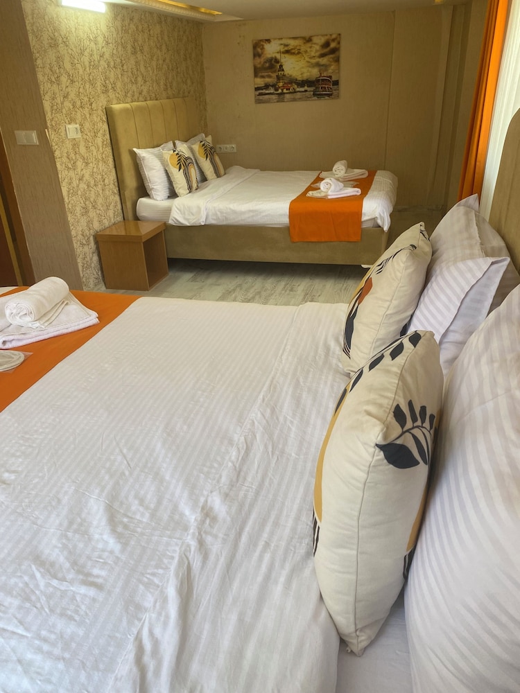 Basic Double or Twin Room, City View photo 2