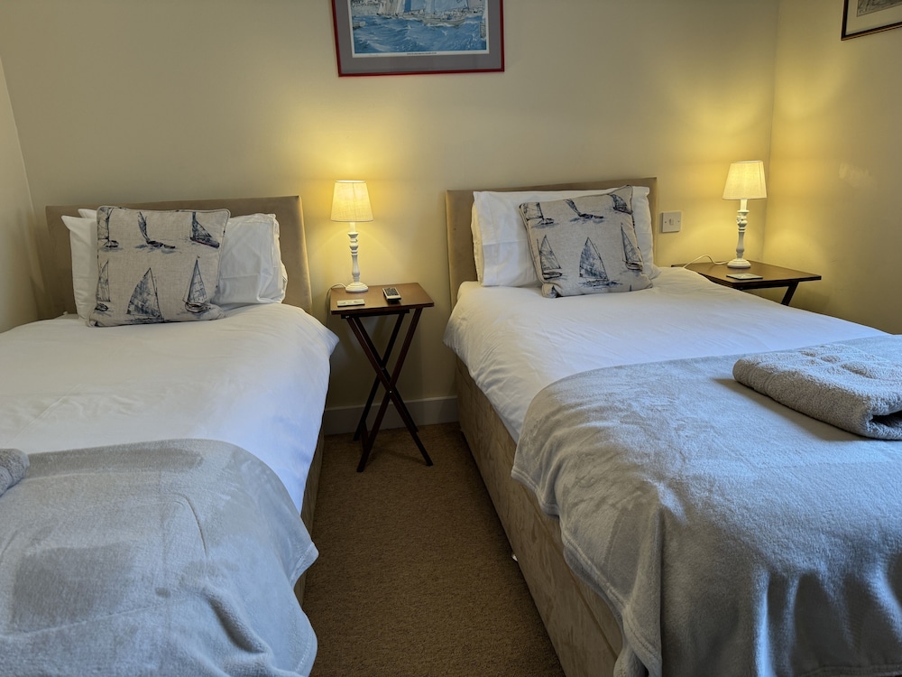 Double or Twin Room photo 2