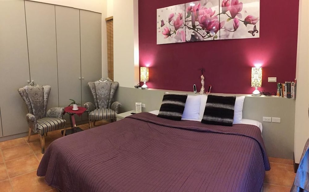 Deluxe Triple Room (Adelaide) photo 1