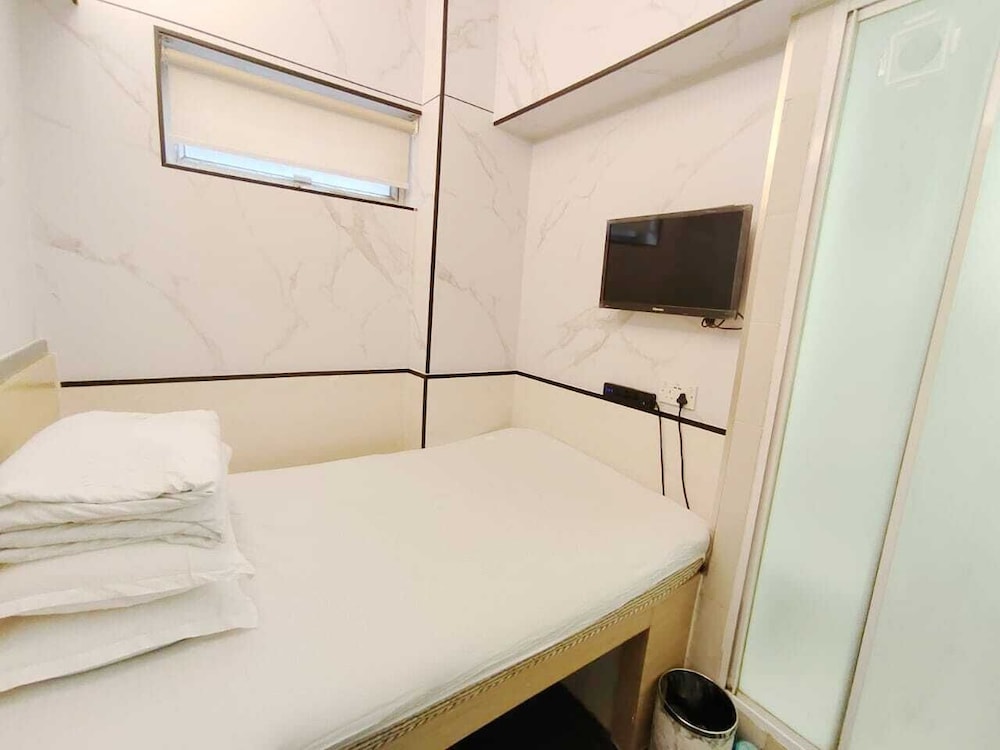 Standard Double Room - Photo 9