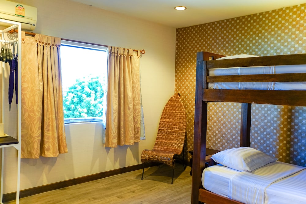 Family Room - Photo 14